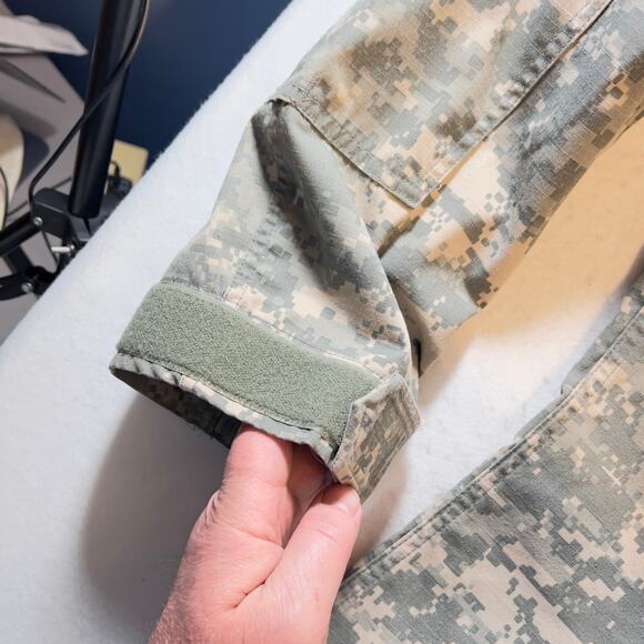 US Military Coat Army Combat Uniform Button Shirt Men Med Reg SP0100-03-D-CA75 - Picture 4 of 12